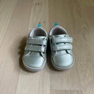 Ten Little Everyday Original Sneaker, Silver, Size 6